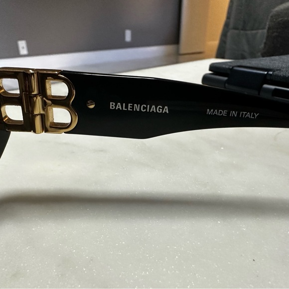 BALENCIAGA SUNGLASSES BLACK AND GOLD BB0095S - Picture 4 of 7